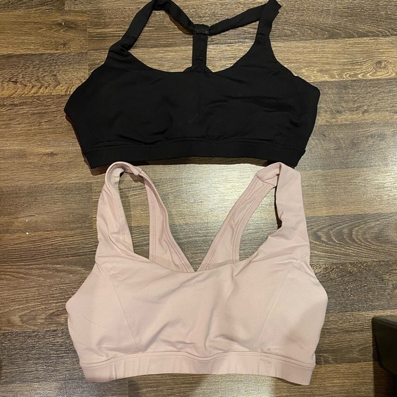 Lot of two Forever 21 sports bras size M - Picture 1 of 3